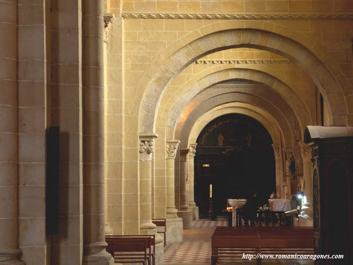NAVE SUR DESDE LA CABECERA